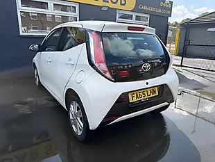 Used 2016 Toyota Aygo X-Pression X-Wave White - Interior and Exterior details 11