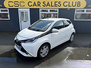 Used 2016 Toyota Aygo X-Pression X-Wave White - Interior and Exterior details 9