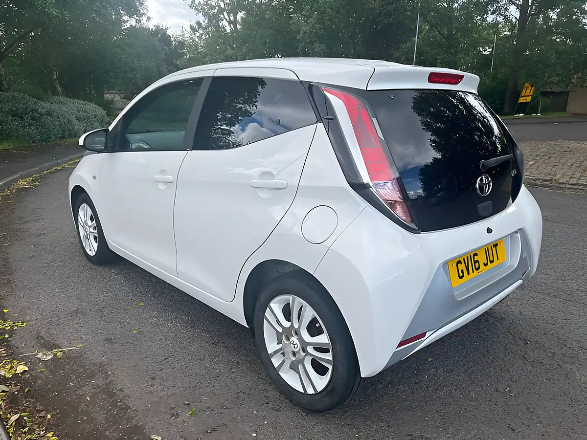 Used 2016 Toyota Aygo X-Pure White Flash - Interior and Exterior details 9