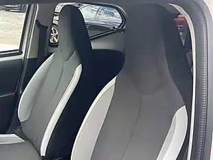 Used 2016 Toyota Aygo X-Pure White - Interior and Exterior details 10