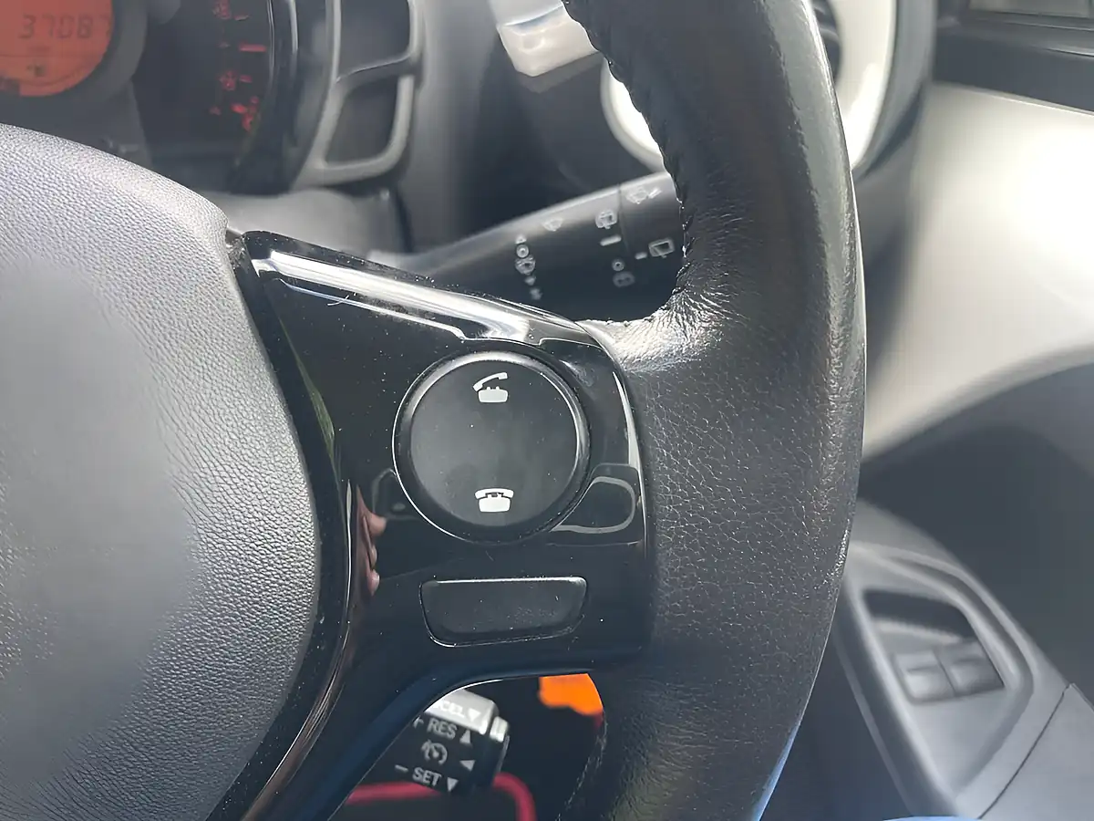 Used 2016 Toyota Aygo X-Pure White - Interior and Exterior details 15