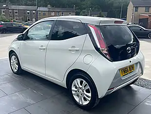 Used 2016 Toyota Aygo X-Pure White - Interior and Exterior details 16