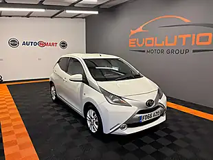 Used 2016 Toyota Aygo X-Pure White - Interior and Exterior details 3