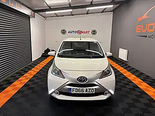 Used 2016 Toyota Aygo X-Pure White - Interior and Exterior details 4