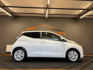 Used 2016 Toyota Aygo X-Pure White - Interior and Exterior details 6