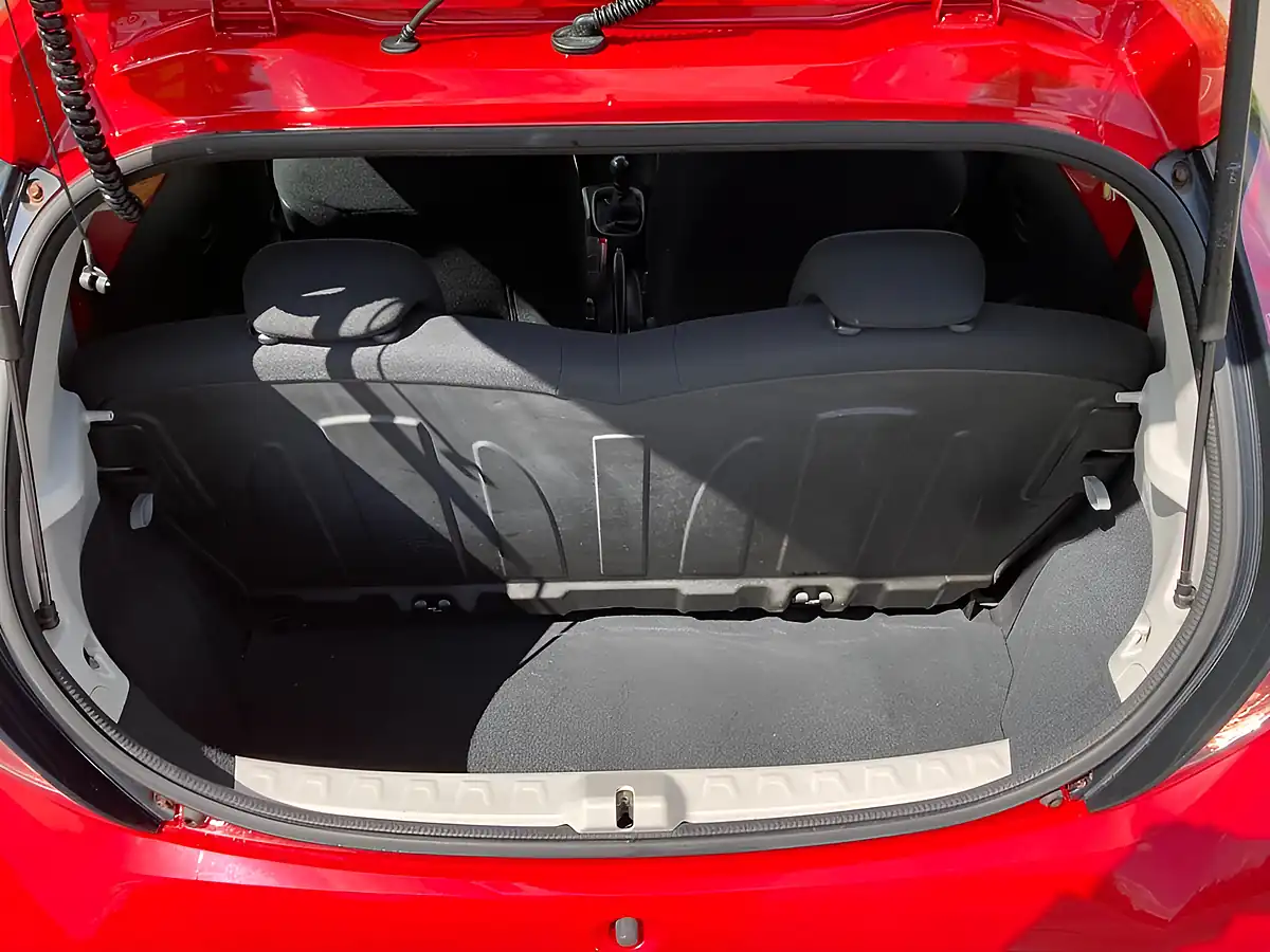 Used 2016 Toyota Aygo X Red - Interior and Exterior details 11