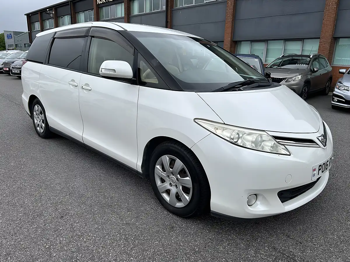 Used 2016 Toyota Estima 8 Seater White - Front View