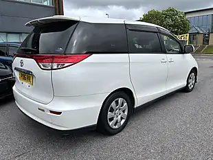 Used 2016 Toyota Estima 8 Seater White - Interior and Exterior details 10