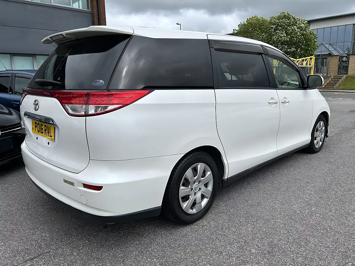 Used 2016 Toyota Estima 8 Seater White - Interior and Exterior details 10