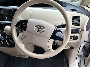 Used 2016 Toyota Estima 8 Seater White - Interior and Exterior details 15
