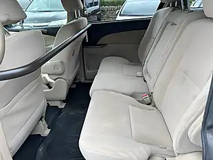 Used 2016 Toyota Estima 8 Seater White - Interior and Exterior details 5