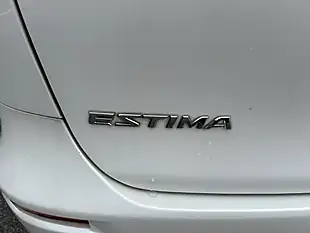 Used 2016 Toyota Estima 8 Seater White - Interior and Exterior details 9