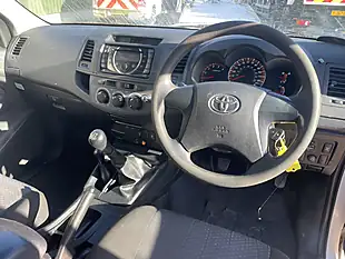 Used 2016 Toyota Hilux Active 4X4 White - Interior and Exterior details 4
