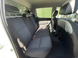 Used 2016 Toyota Hilux Active 4X4 White - Interior and Exterior details 6