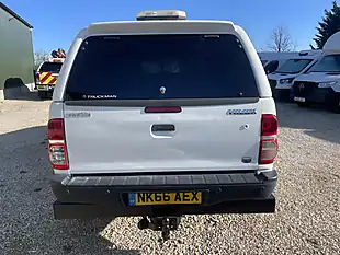 Used 2016 Toyota Hilux Active 4X4 White - Interior and Exterior details 8