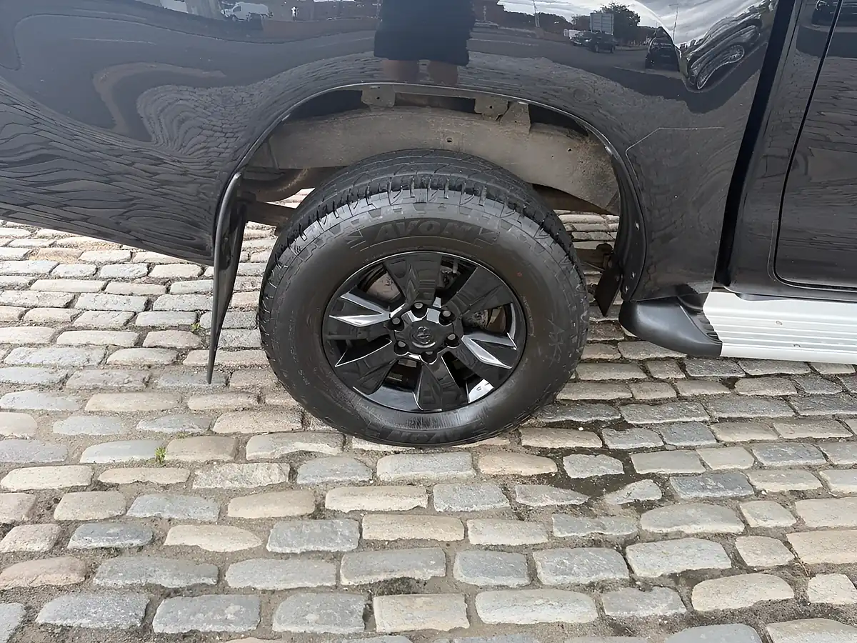 Used 2016 Toyota Hilux Icon Black - Interior and Exterior details 12