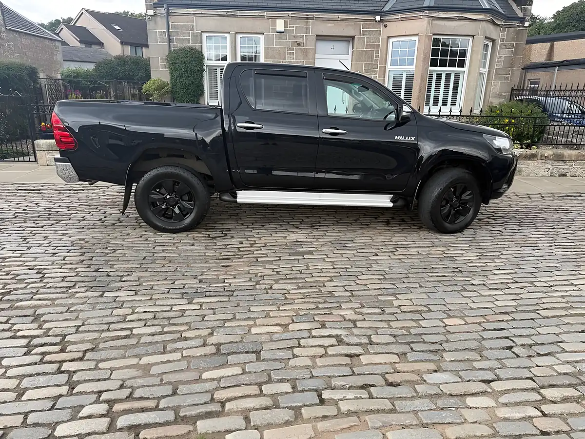 Used 2016 Toyota Hilux Icon Black - Interior and Exterior details 13