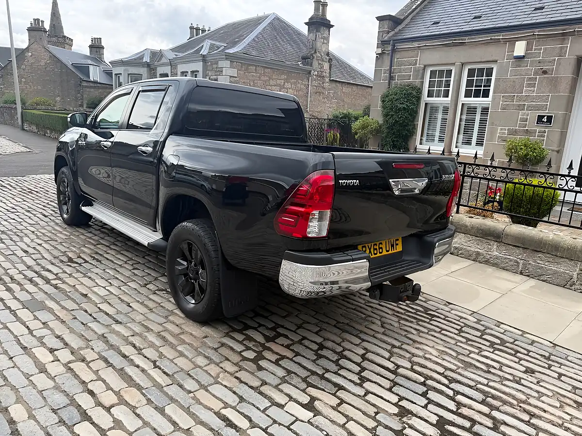Used 2016 Toyota Hilux Icon Black - Interior and Exterior details 7
