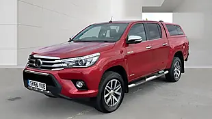 Used 2016 Toyota Hilux Invincible Red - Interior and Exterior details 2