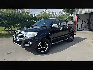 Used 2016 Toyota Hilux Invincible X Black - Interior and Exterior details 20