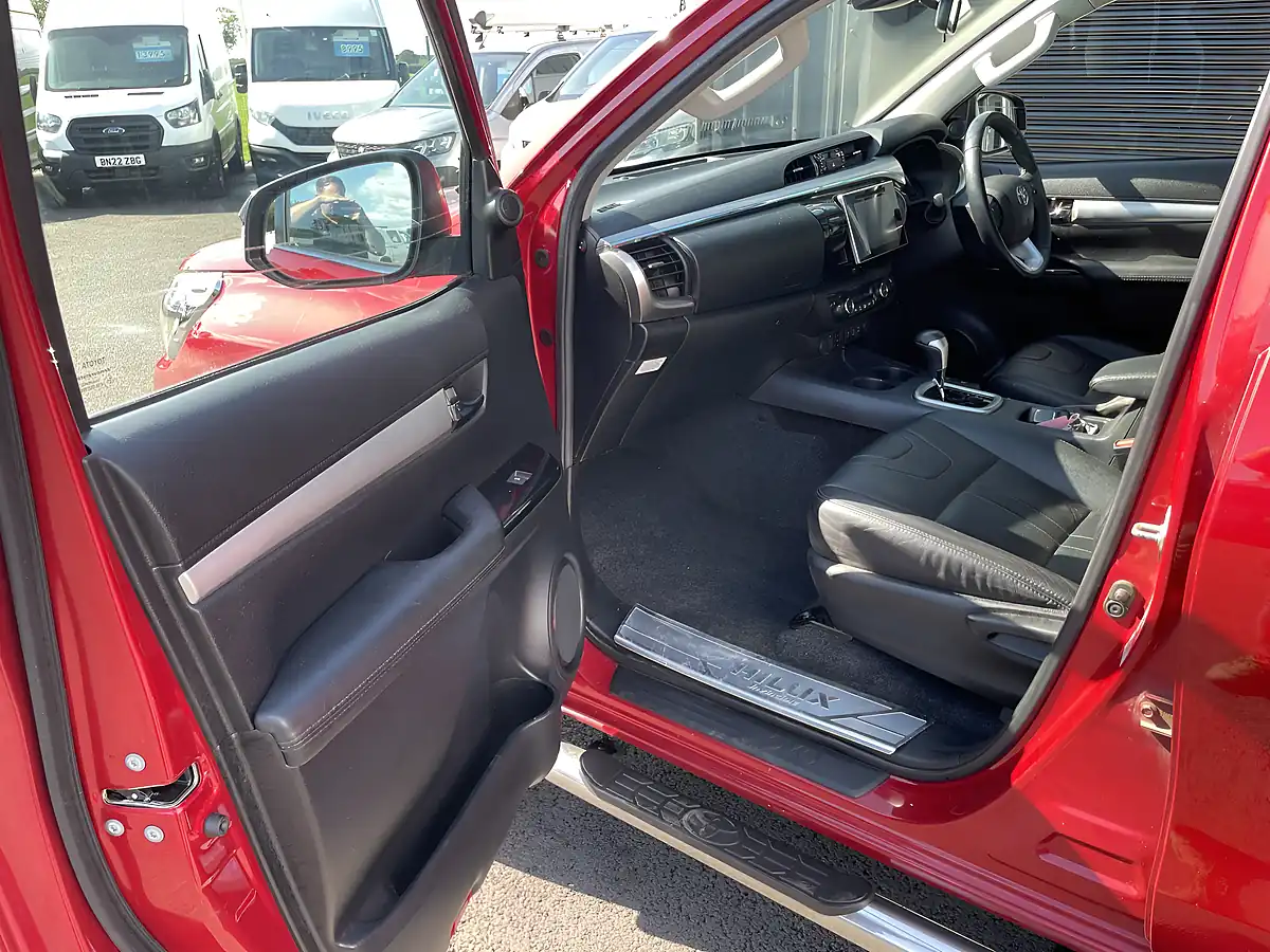 Used 2016 Toyota Hilux Invincible-X Red - Interior and Exterior details 14