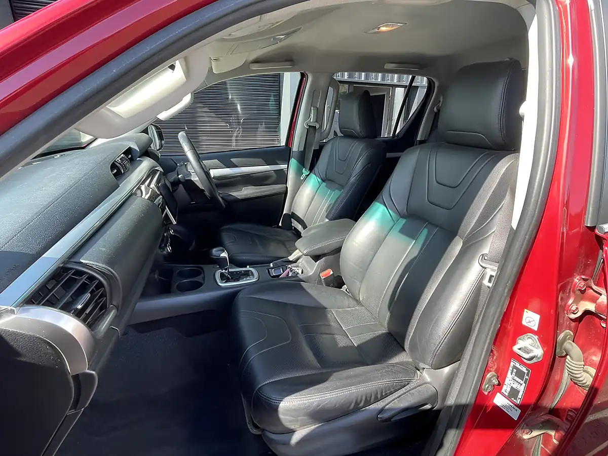Used 2016 Toyota Hilux Invincible-X Red - Interior and Exterior details 15