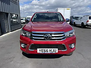 Used 2016 Toyota Hilux Invincible-X Red - Interior and Exterior details 3
