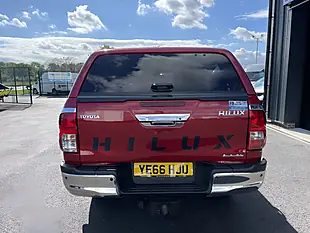 Used 2016 Toyota Hilux Invincible-X Red - Interior and Exterior details 6