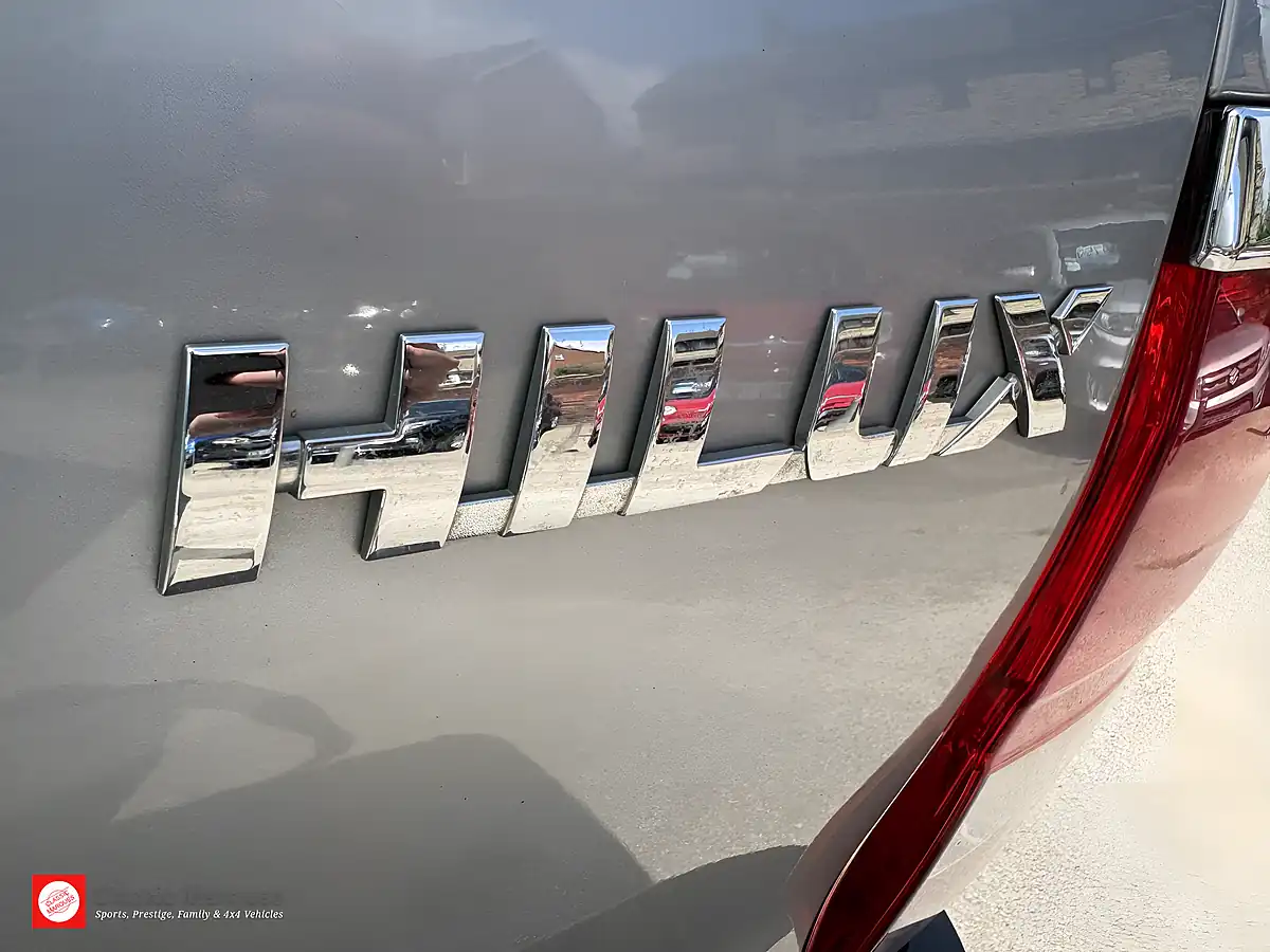 Used 2016 Toyota Hilux Invincible X Silver - Interior and Exterior details 10