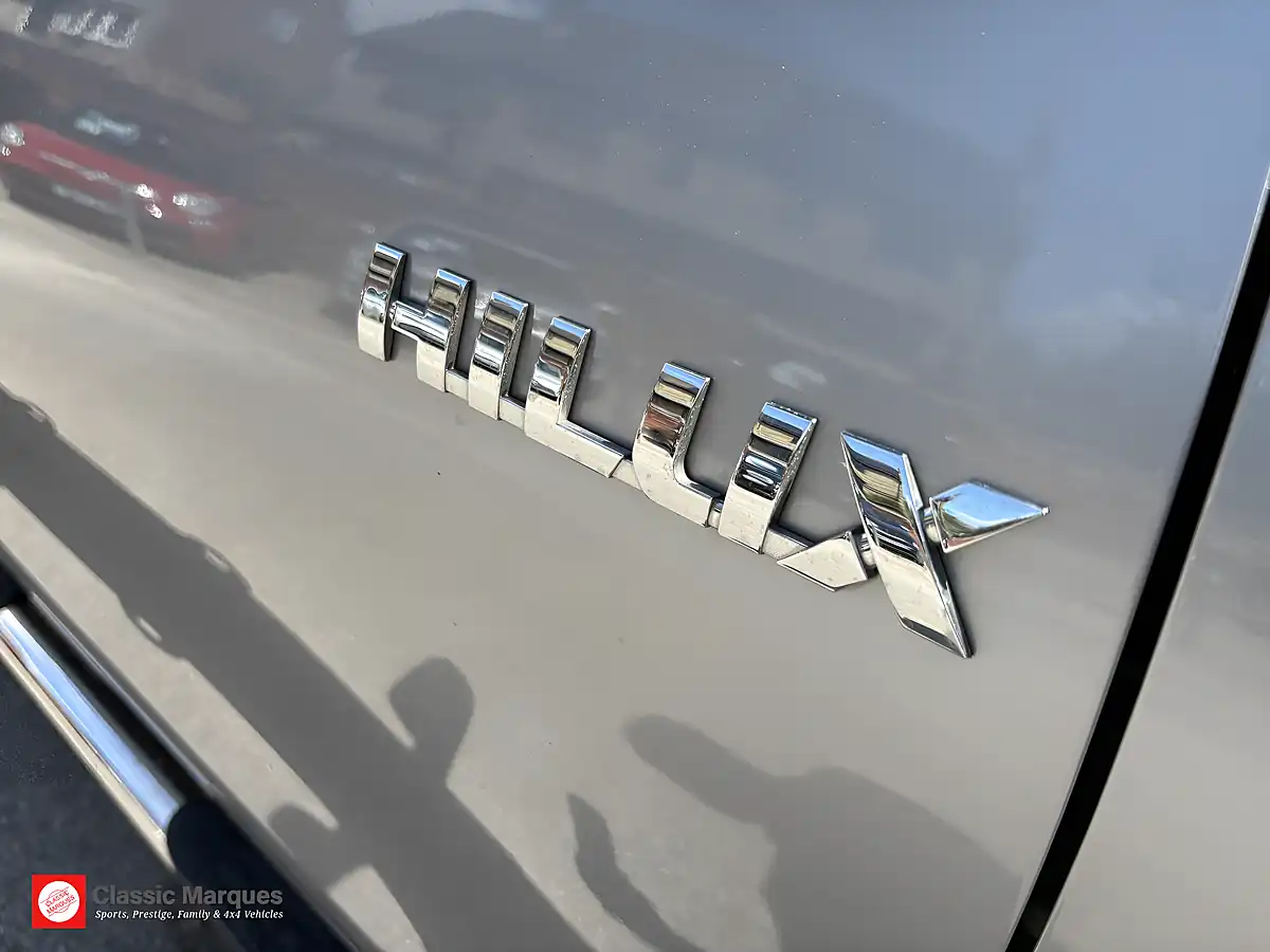 Used 2016 Toyota Hilux Invincible X Silver - Interior and Exterior details 12