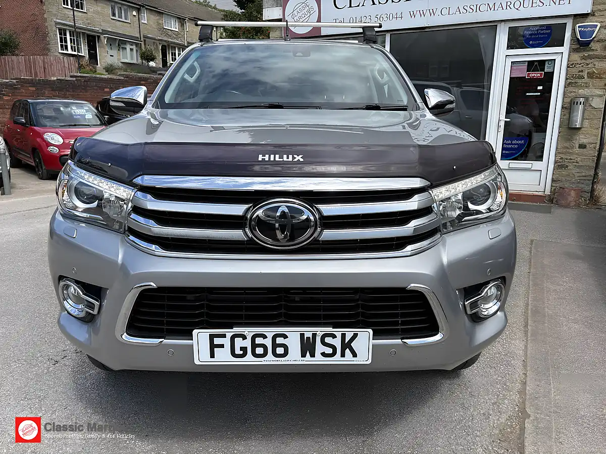 Used 2016 Toyota Hilux Invincible X Silver - Interior and Exterior details 5