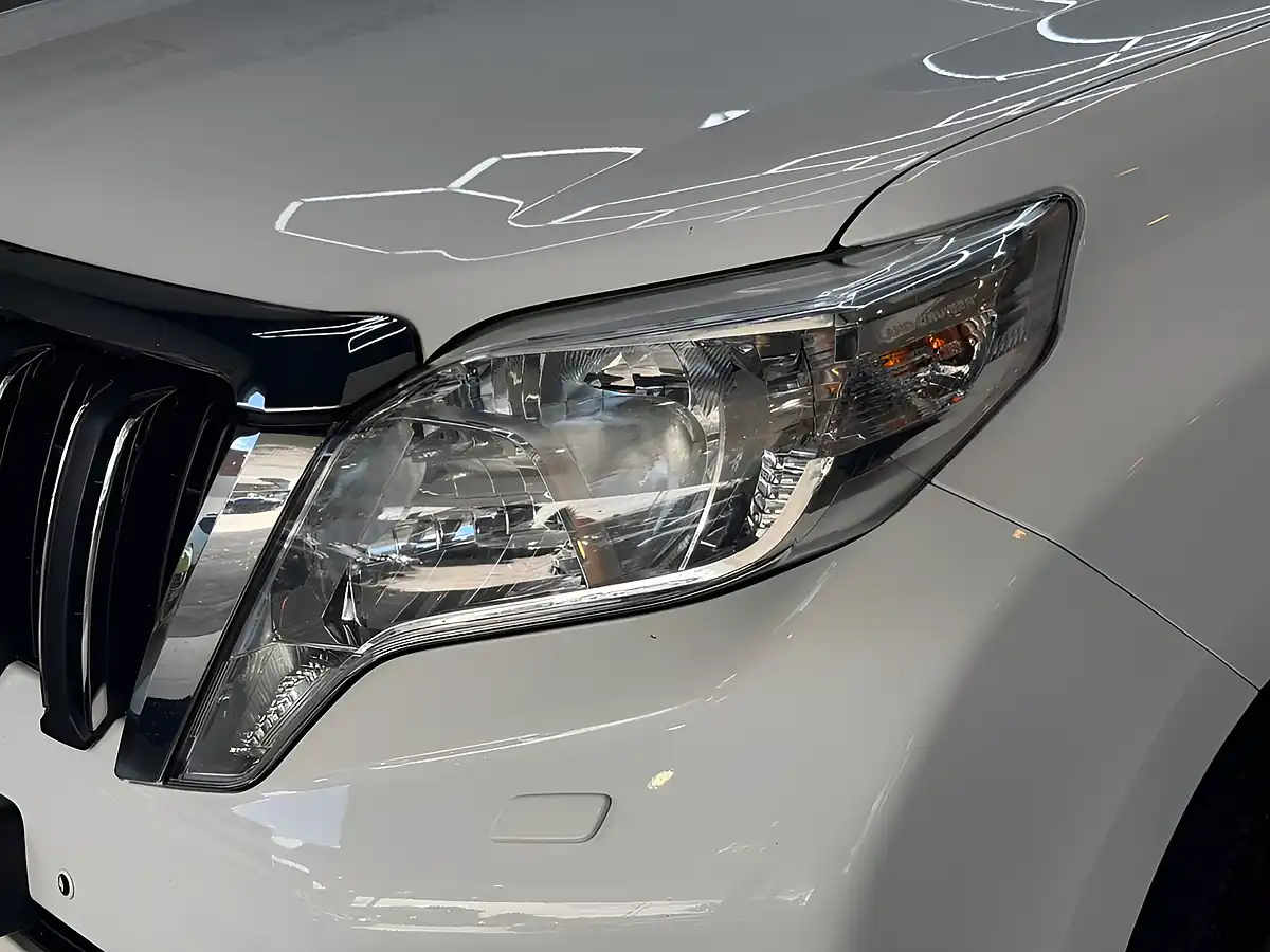 Used 2016 Toyota Land Cruiser Active White - Interior and Exterior details 17