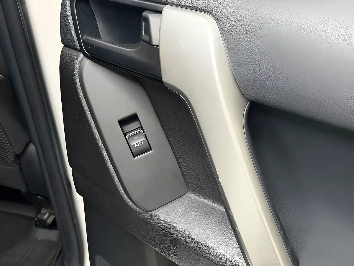 Used 2016 Toyota Land Cruiser Active White - Interior and Exterior details 18