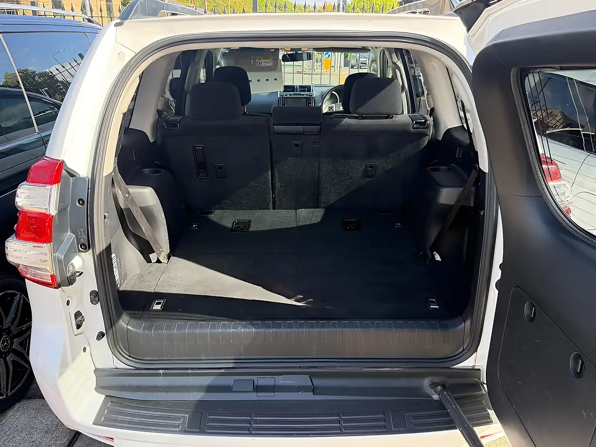 Used 2016 Toyota Land Cruiser Active White - Interior and Exterior details 20