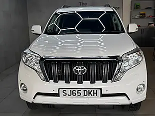 Used 2016 Toyota Land Cruiser Active White - Interior and Exterior details 4