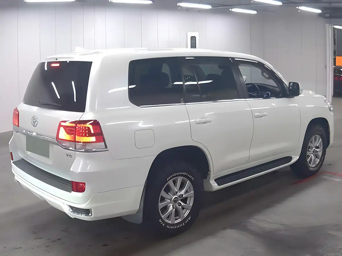 Used 2016 Toyota Land Cruiser Ax White - Interior and Exterior details 4