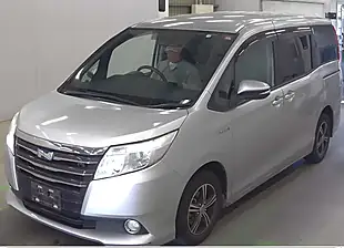 Used 2016 Toyota Noha Silver - Interior and Exterior details 3