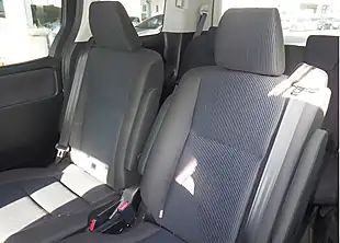 Used 2016 Toyota Noha Silver - Interior and Exterior details 6