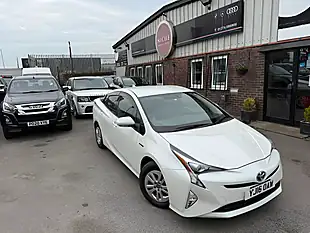 Used 2016 Toyota Prius Active White - Interior and Exterior details 9