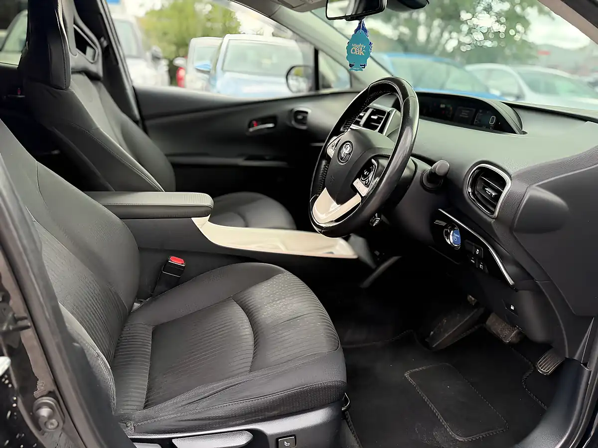 Used 2016 Toyota Prius Business Edition Black - Interior and Exterior details 11