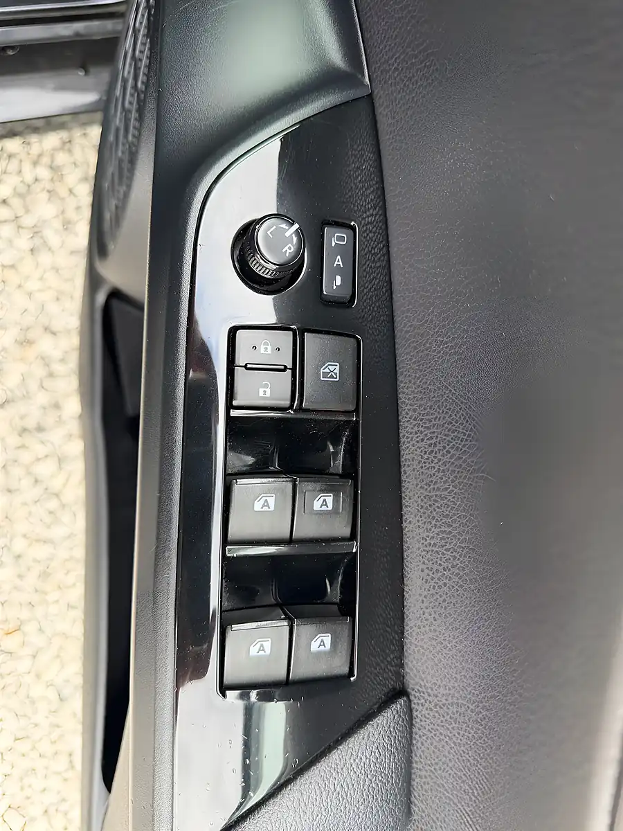Used 2016 Toyota Prius Business Edition Black - Interior and Exterior details 18