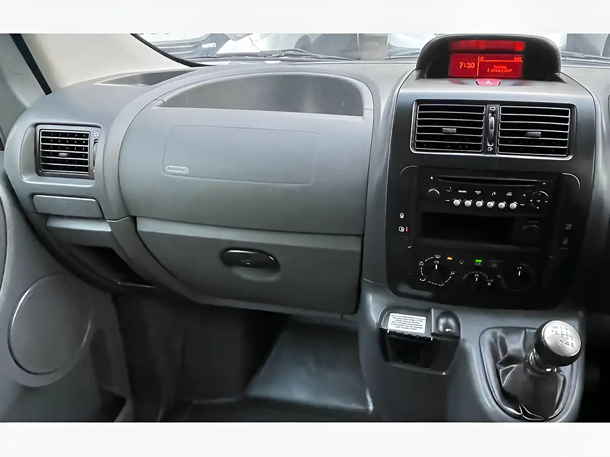 Used 2016 Toyota Proace L2 H1 White - Interior and Exterior details 18
