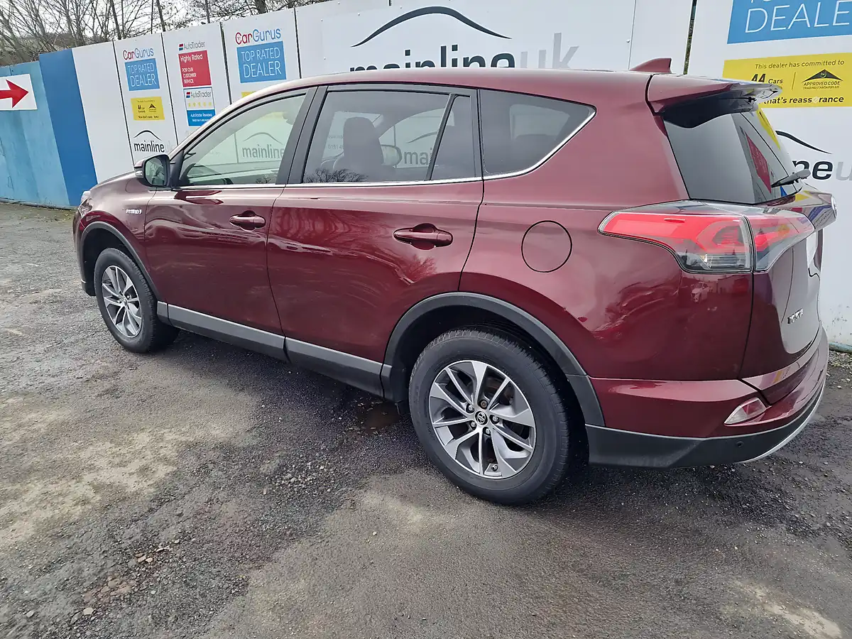 Used 2016 Toyota RAV4 Business Edition Plus Red - Interior and Exterior details 9