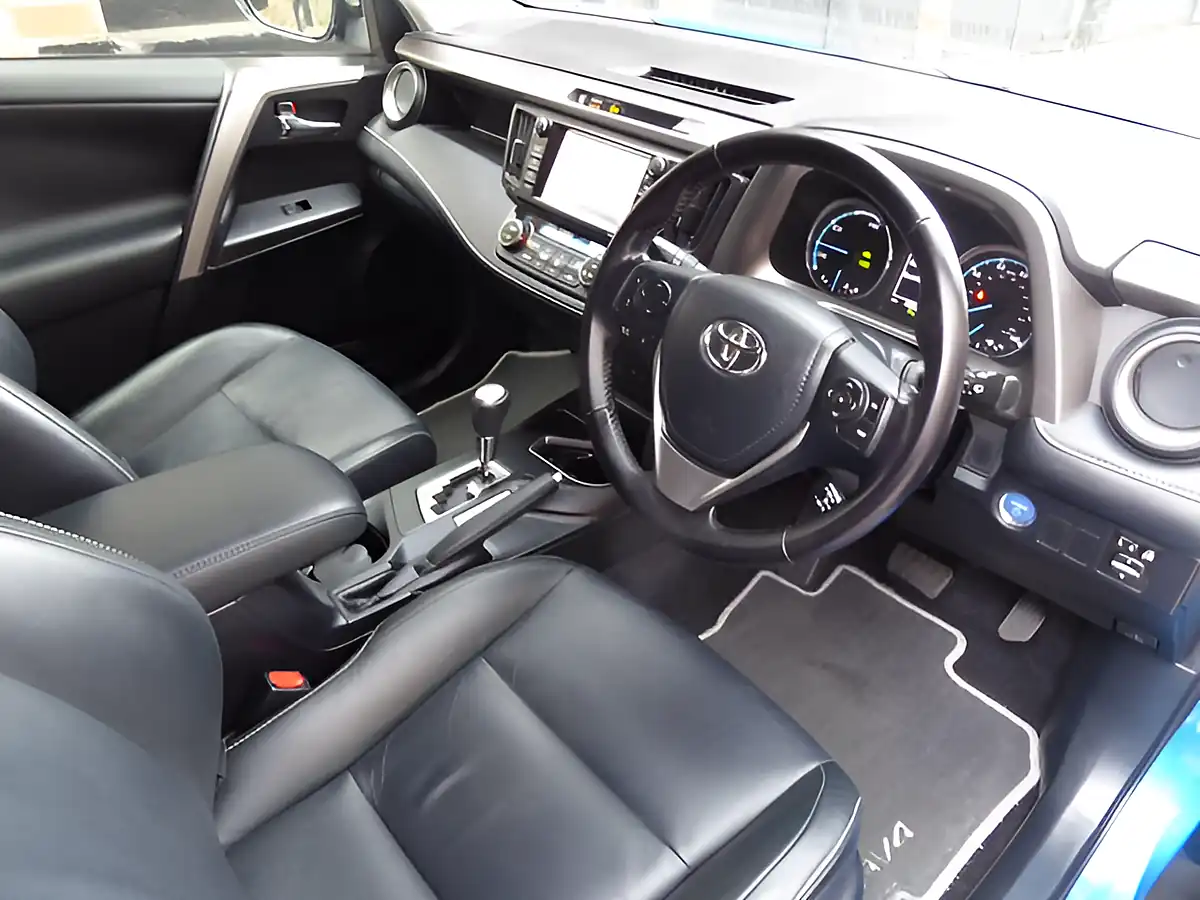Used 2016 Toyota Rav4 Excel Blue - Interior and Exterior details 12
