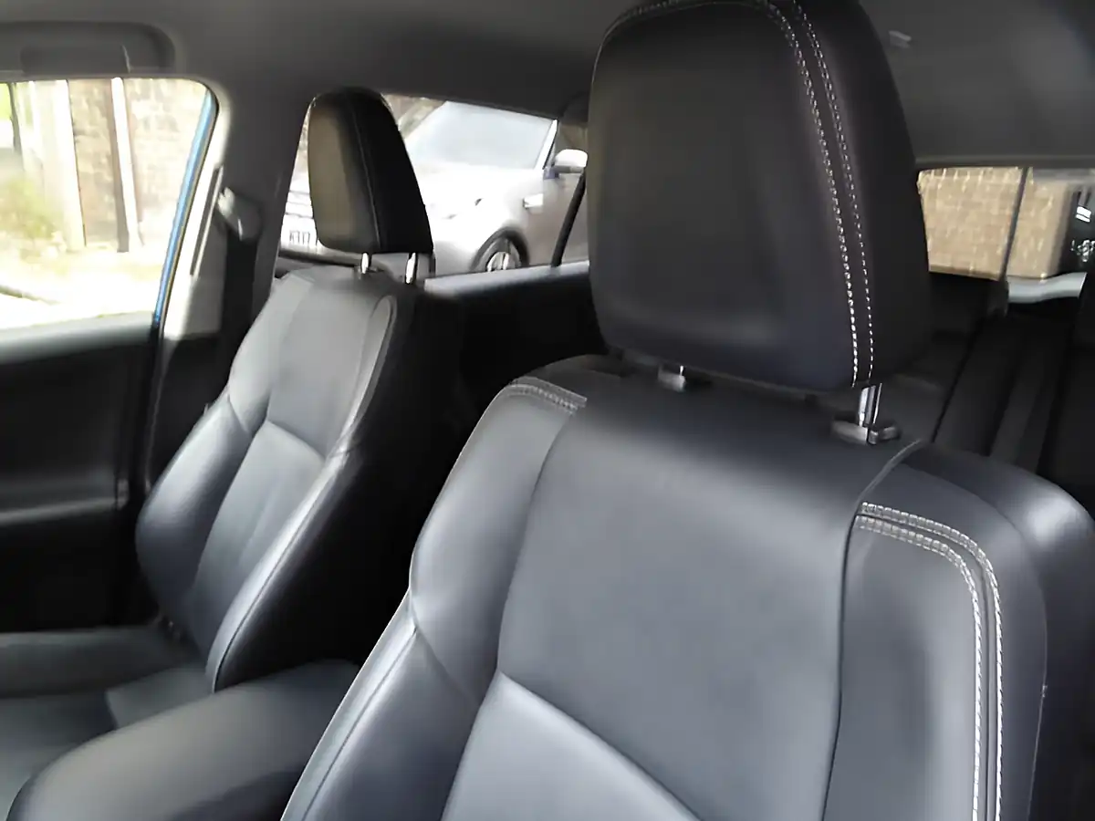 Used 2016 Toyota Rav4 Excel Blue - Interior and Exterior details 17