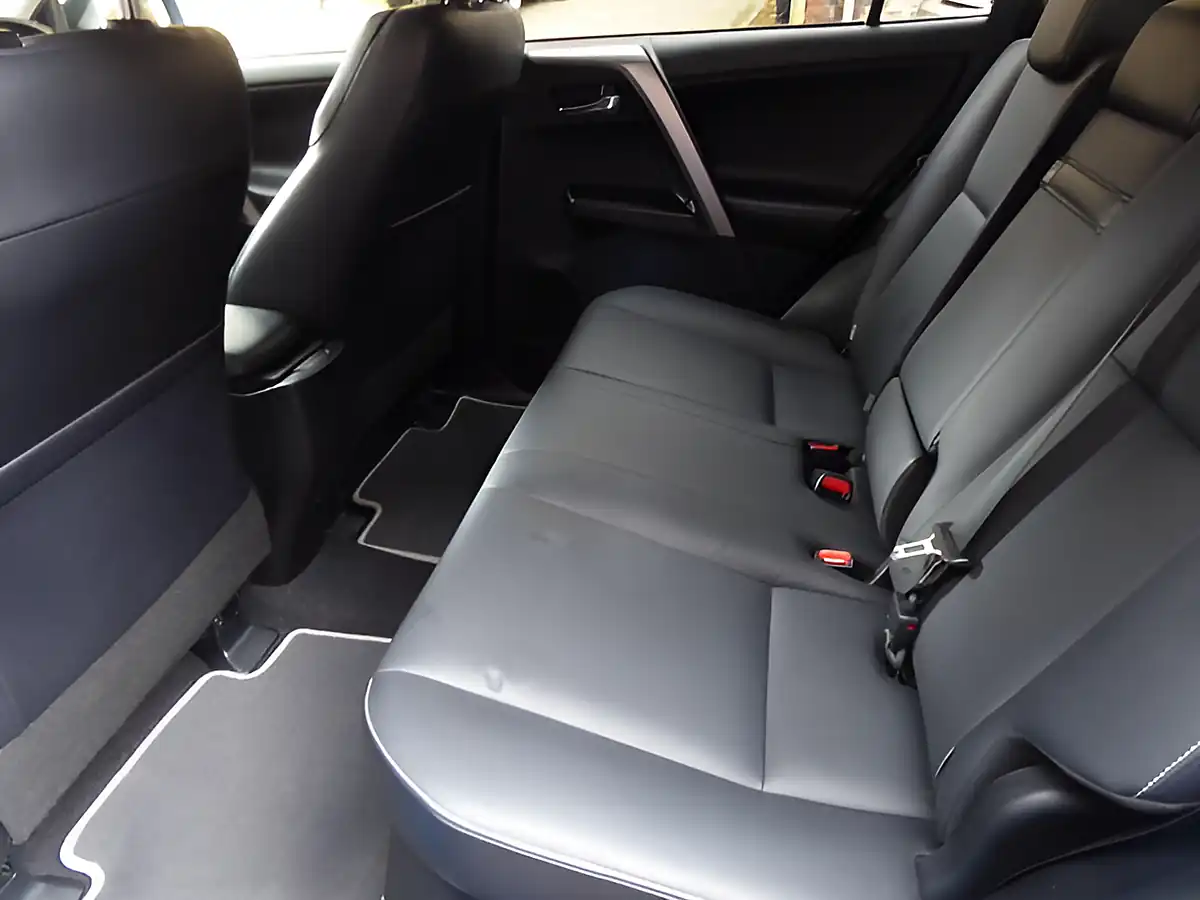 Used 2016 Toyota Rav4 Excel Blue - Interior and Exterior details 18
