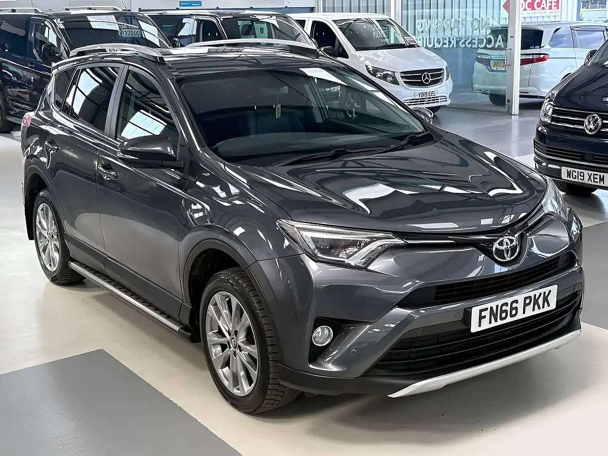 Used 2016 Toyota RAV4 Excel Grey - Front View
