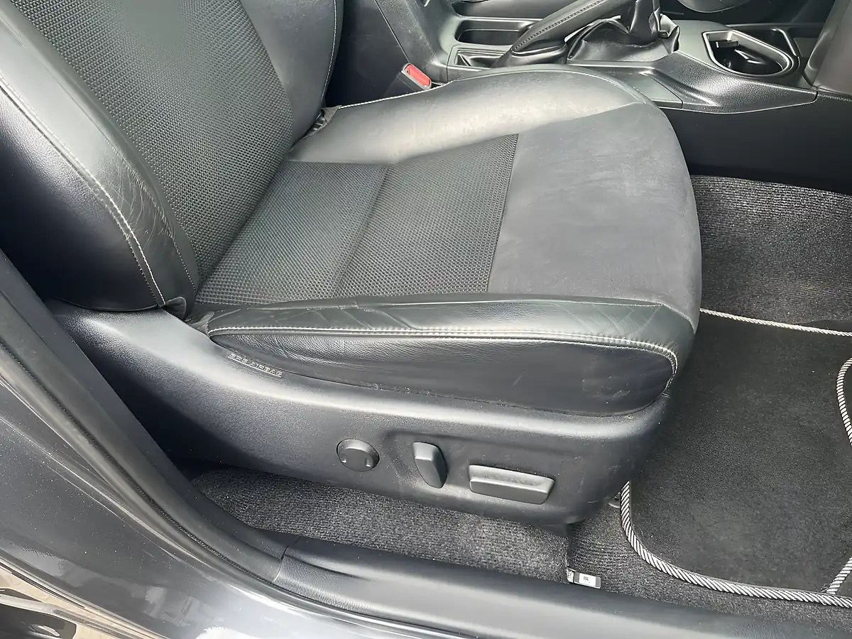 Used 2016 Toyota RAV4 Icon Decuma Grey - Interior and Exterior details 7