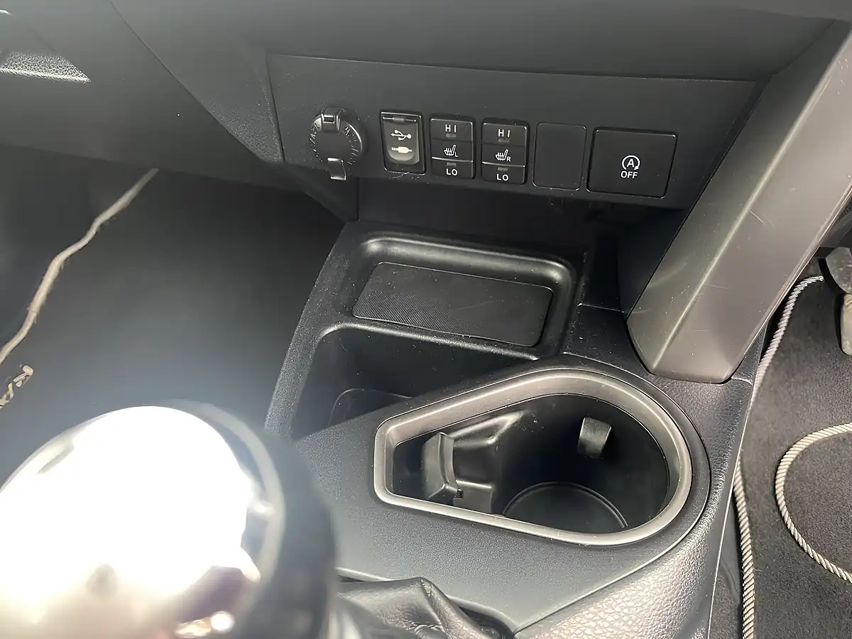 Used 2016 Toyota RAV4 Icon Decuma Grey - Interior and Exterior details 9