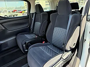Used 2016 Toyota Vellfire Z (7 Seater) White - Interior and Exterior details 13